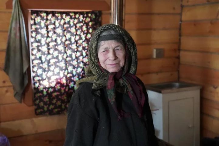 Отшельница Агафья Лыкова выдала секреты зимовки в глухой тайге   